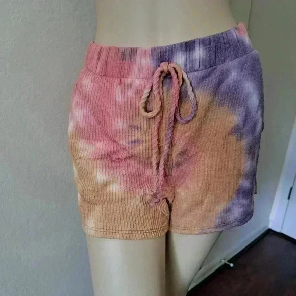 PULLOVER SOFT HOODIE TYE-DYE AND SHORTS SET - Picture 3 of 7